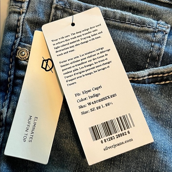 Silver Jeans Elyse Capri Mid Rise Curvy NWT Size 22 - Picture 15 of 16